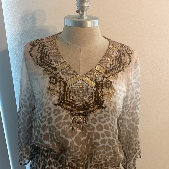 CHICO’S ANIMAL PRINT PEPLUM EMBROIDERED SEQUIN BLOUSE TOP GU SZ 1 VERSATILE - Picture 1 of 11